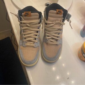 Nike High-Top Sneakers in Beige and Gray